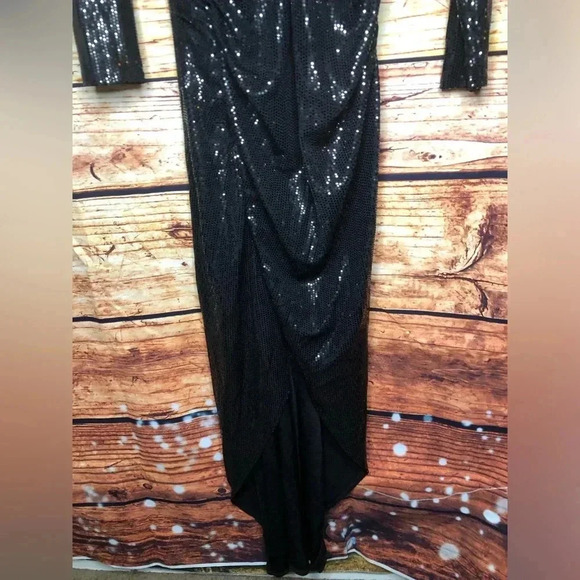 Sequin High-Slit Maxi Dress - Picture 5 of 16